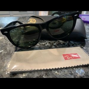 Ray-Ban Wayfarers with case and cleaning cloth